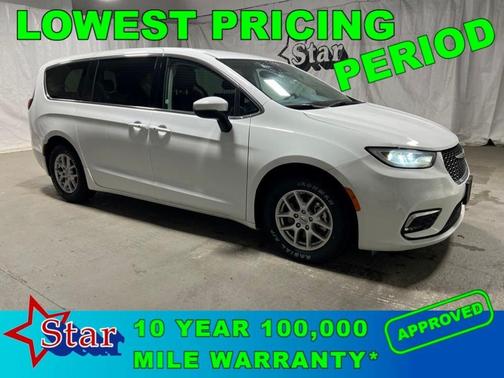 Bright White Clearcoat 2023 Chrysler Pacifica Touring-L