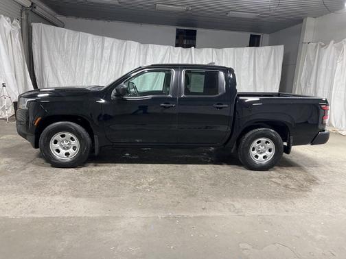 2023 Nissan Frontier S
