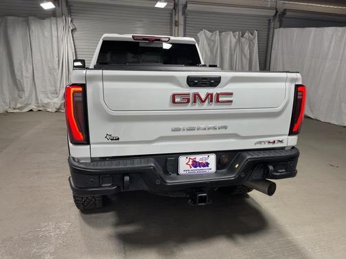 2024 GMC Sierra 2500 AT4X