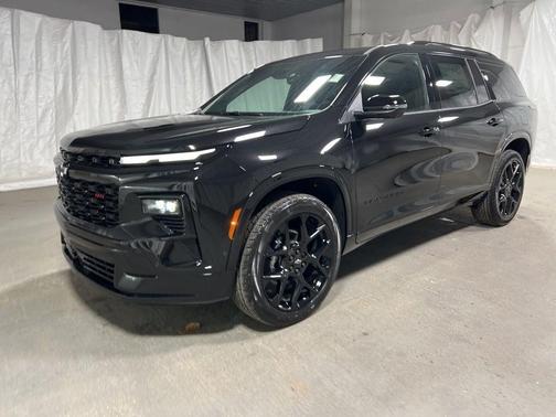 Mosaic Black Metallic 2026 Chevrolet Traverse RS