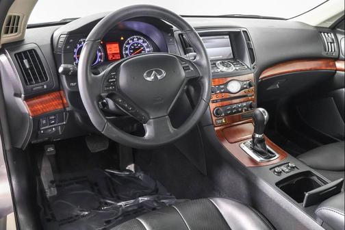 2009 INFINITI G37x Base