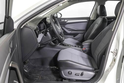 Opal White Pearl 2026 Volkswagen Jetta 1.4T SE