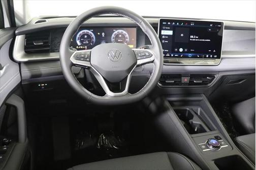 2025 Volkswagen Tiguan 2.0T SE 4MOTION