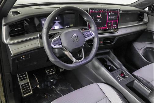 2026 Volkswagen Tiguan 2.0T SE R-Line Black 4MOTION