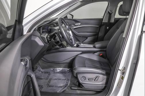 2022 Audi e-tron Premium