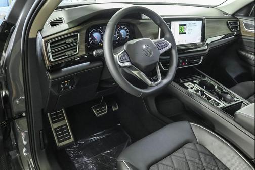 2026 Volkswagen Atlas 2.0T SEL Premium R-Line 4MOTION