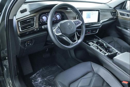2026 Volkswagen Atlas 2.0T SE w/Technology 4MOTION