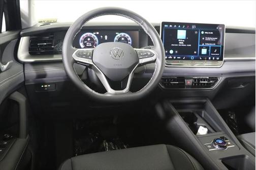 2025 Volkswagen Tiguan 2.0T SE 4MOTION