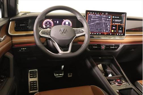 2025 Volkswagen Tiguan 2.0T SEL R-Line 4MOTION