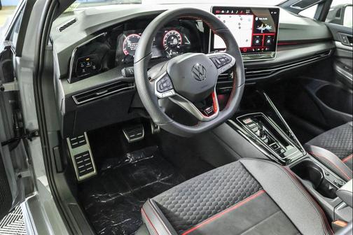 2025 Volkswagen Golf GTI 2.0T SE DSG