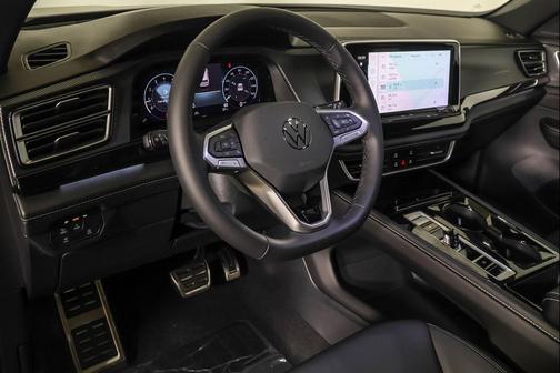 2026 Volkswagen Atlas Cross Sport 2.0T SEL