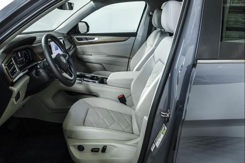 2026 Volkswagen Atlas 2.0T SE w/Technology 4MOTION