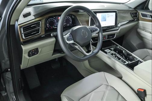 2026 Volkswagen Atlas 2.0T SE w/Technology 4MOTION
