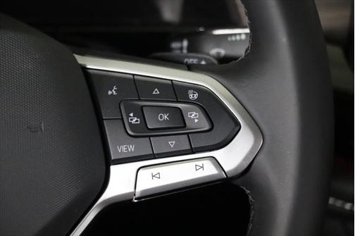 2025 Volkswagen Atlas 2.0T SEL Premium R-Line 4MOTION