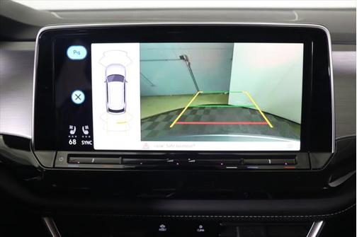 2025 Volkswagen Atlas Cross Sport 2.0T SE w/Technology 4MOTION