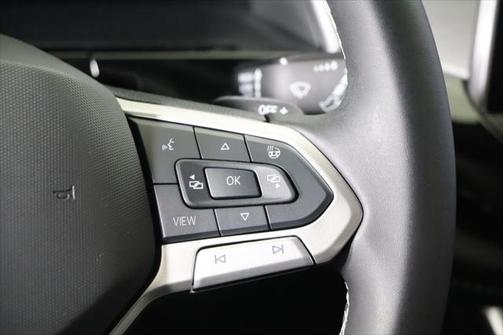 2025 Volkswagen Atlas Cross Sport 2.0T SE w/Technology 4MOTION