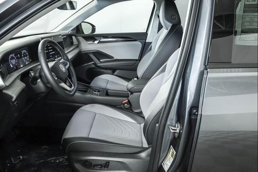 2025 Volkswagen Tiguan 2.0T SE 4MOTION