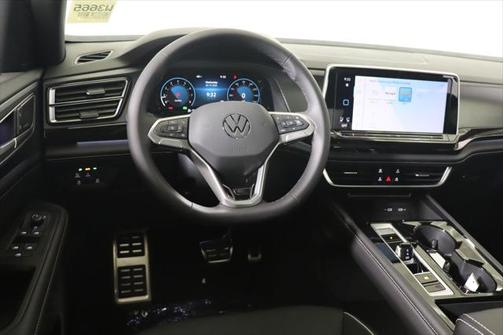 2025 Volkswagen Atlas Cross Sport 2.0T SEL Premium
