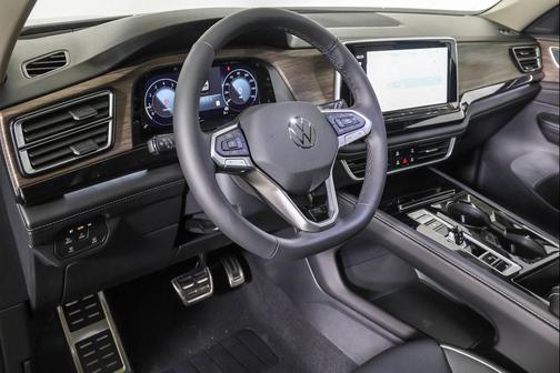 2026 Volkswagen Atlas 2.0T SEL Premium R-Line 4MOTION