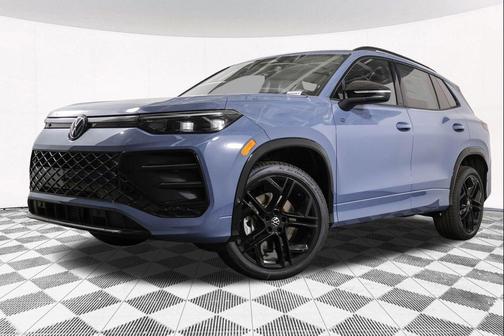 2025 Volkswagen Tiguan 2.0T SE R-Line Black 4MOTION