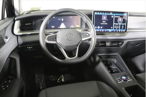 2025 Volkswagen Tiguan 2.0T SE 4MOTION