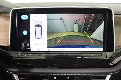 2025 Volkswagen Atlas 2.0T SE w/Technology 4MOTION