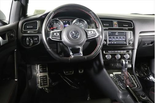 2016 Volkswagen Golf GTI 2.0T SE 2-Door