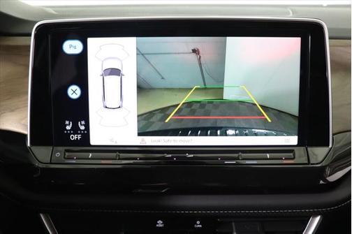 2025 Volkswagen Atlas 2.0T SE w/Technology 4MOTION