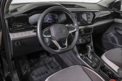 Deep Black 2024 Volkswagen Taos 1.5T S