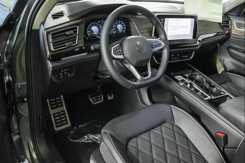 2026 Volkswagen Atlas 2.0T SEL Premium R-Line 4MOTION