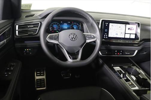 2025 Volkswagen Atlas Cross Sport 2.0T SEL Premium
