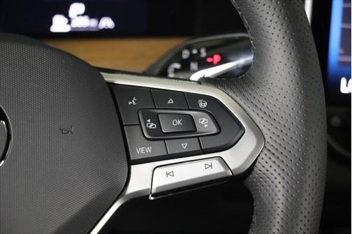 2025 Volkswagen Tiguan 2.0T SEL R-Line 4MOTION
