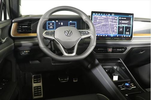 2025 Volkswagen Tiguan 2.0T SEL R-Line 4MOTION