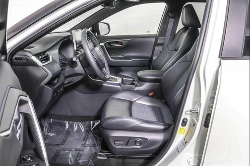 2019 Toyota RAV4 Hybrid SE