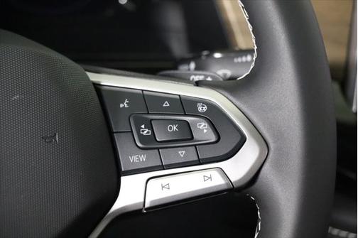 2025 Volkswagen Atlas 2.0T SE w/Technology 4MOTION