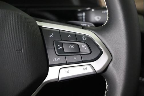 2025 Volkswagen Atlas 2.0T SE w/Technology 4MOTION