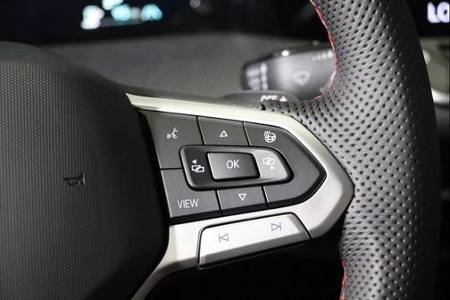 2025 Volkswagen Golf GTI 2.0T SE DSG