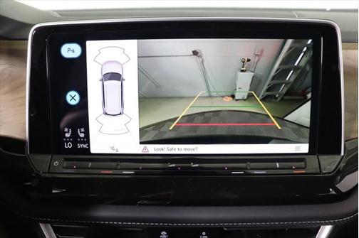 2025 Volkswagen Atlas 2.0T SE w/Technology 4MOTION