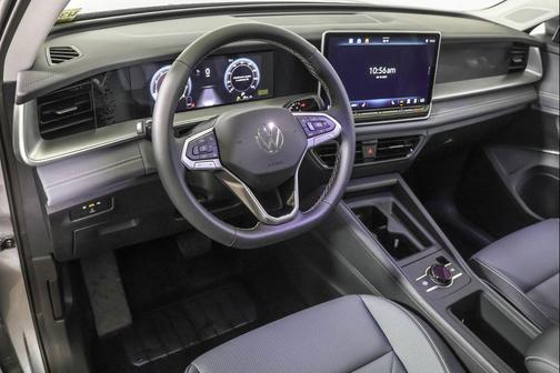 2025 Volkswagen Tiguan 2.0T SE 4MOTION