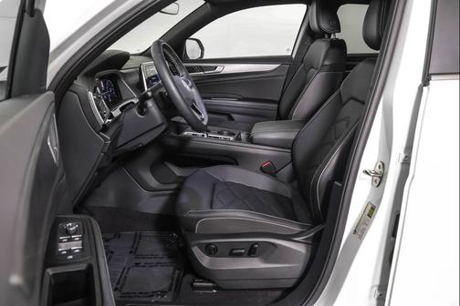 2024 Volkswagen Atlas Cross Sport 2.0T SE