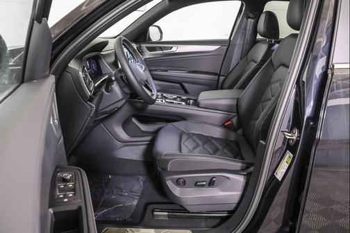 2026 Volkswagen Atlas Cross Sport 2.0T SE w/Technology 4MOTION