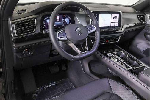 2026 Volkswagen Atlas Cross Sport 2.0T SE w/Technology 4MOTION