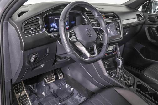 2022 Volkswagen Tiguan 2.0T SE R-Line Black 4MOTION