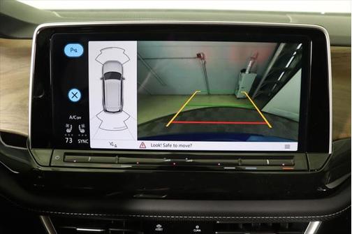 2025 Volkswagen Atlas 2.0T SE w/Technology 4MOTION