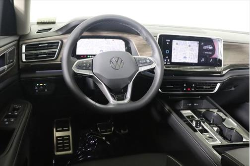 2025 Volkswagen Atlas 2.0T SEL Premium R-Line 4MOTION