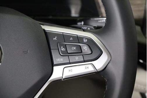 2025 Volkswagen Atlas 2.0T SEL Premium R-Line 4MOTION