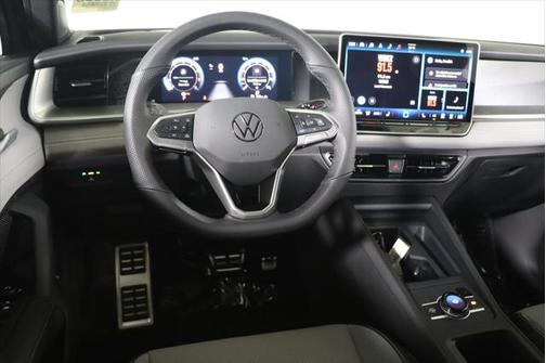2025 Volkswagen Tiguan 2.0T SE R-Line Black 4MOTION