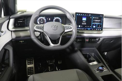 2025 Volkswagen Tiguan 2.0T SE R-Line Black 4MOTION