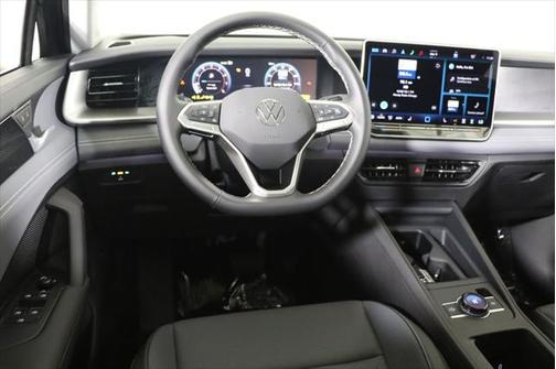 2025 Volkswagen Tiguan 2.0T SE 4MOTION