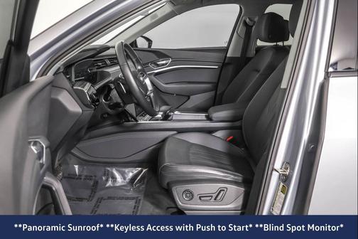 2022 Audi e-tron Premium Plus